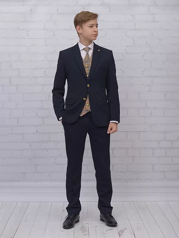 Выбрать школьную одежду для детей, которые не любят носить форму